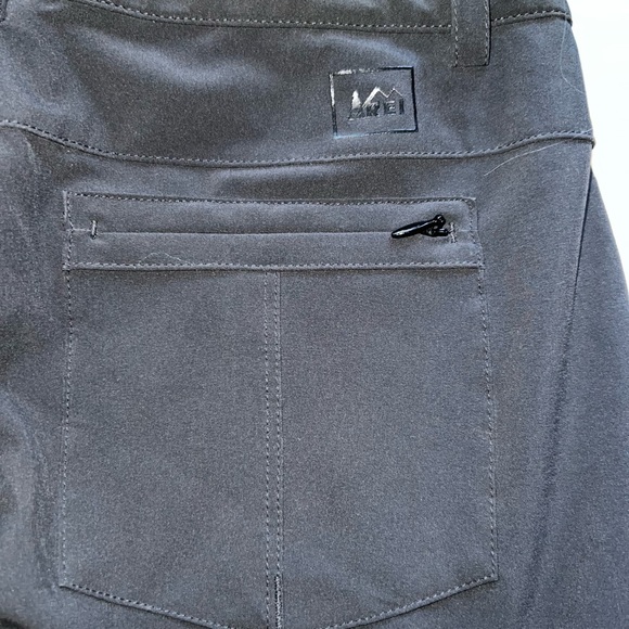 REI Co-Op Sahara Roll-Up Pants. Women size 0. Black - Picture 4 of 12